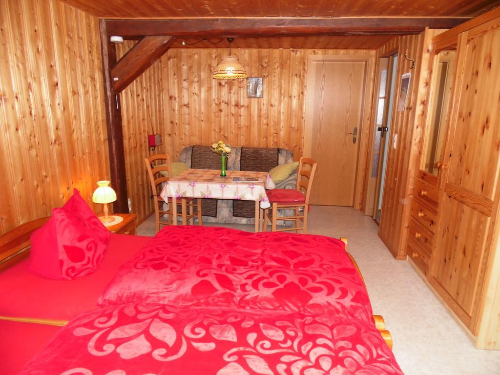 Zum Hecht Hotel Herrnhut Buitenkant foto